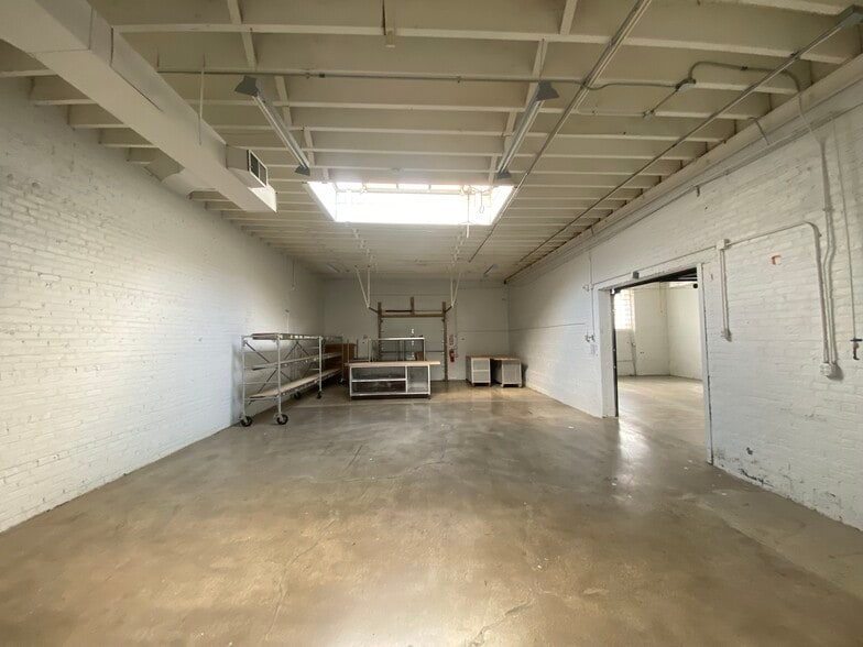 More Photos Of 1700 N Throop St, Chicago Office For Lease