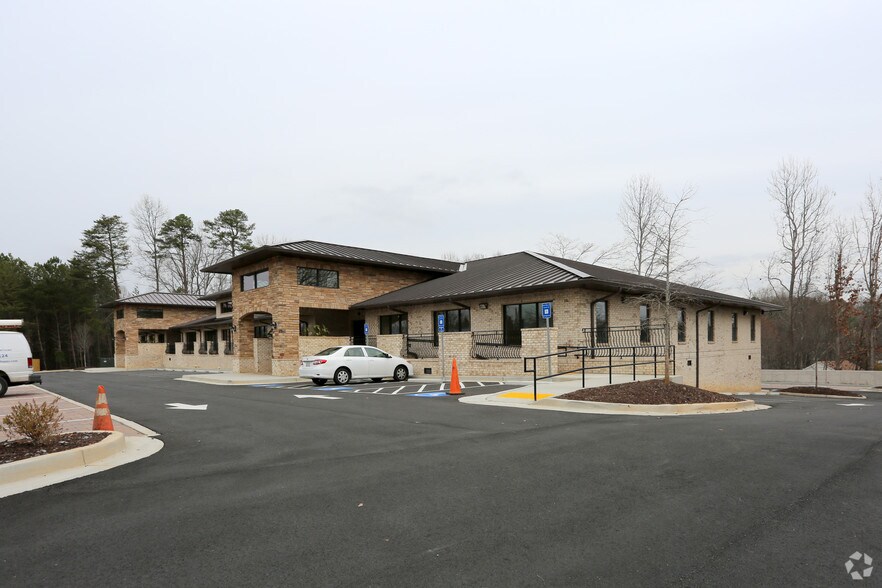 More Photos Of 1344 E Cobb Dr, Marietta Office For Lease