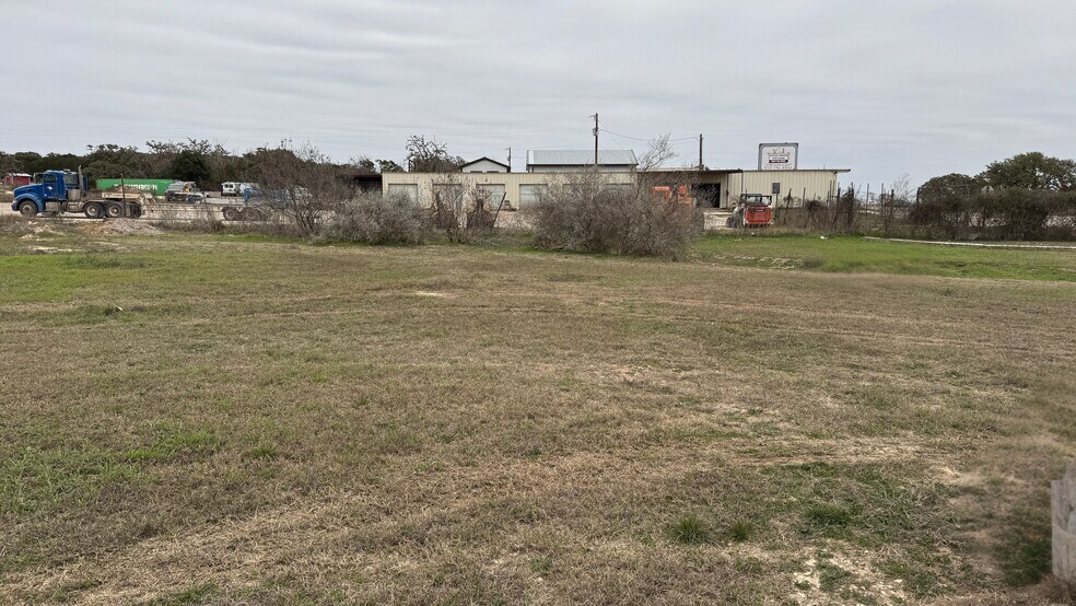 More Photos Of 4077 Highway 16 S, Bandera Land For Lease