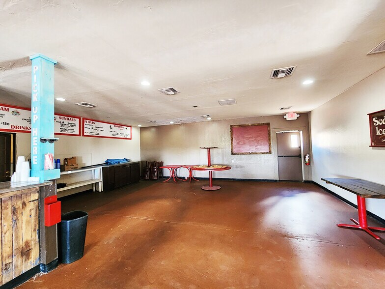 More Photos Of 1111 S Beeline Hwy, Payson Restaurant For Lease