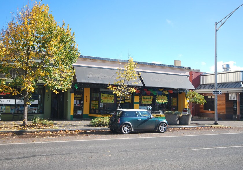 More Photos Of 941 Pearl St, Eugene Restaurant For Lease