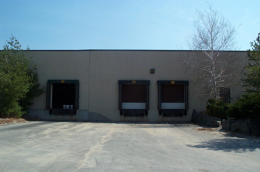 More Photos Of 515 Narragansett Park Dr, Pawtucket Manufacturing For Lease