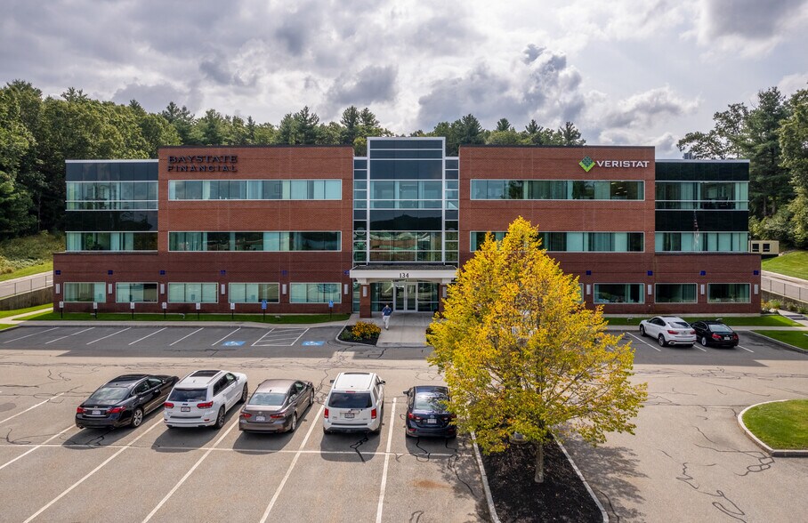 More Photos Of 134 Turnpike Rd, Southborough Medical For Lease