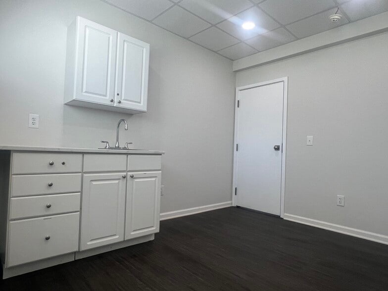 More Photos Of 290 Madison Ave, Morristown Medical For Lease