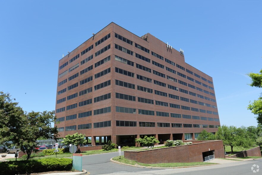 Primary Photo Of 2 Executive Dr, Fort Lee Office For Lease