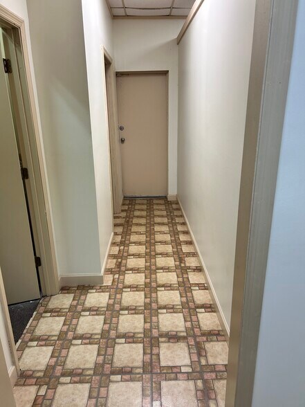 More Photos Of 1619 Hampton Ave NW, Aiken Office For Lease