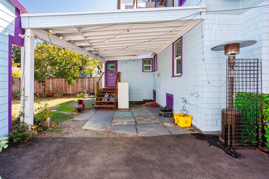 More Photos Of 6063 NE Glisan St, Portland Storefront Retail Residential For Sale