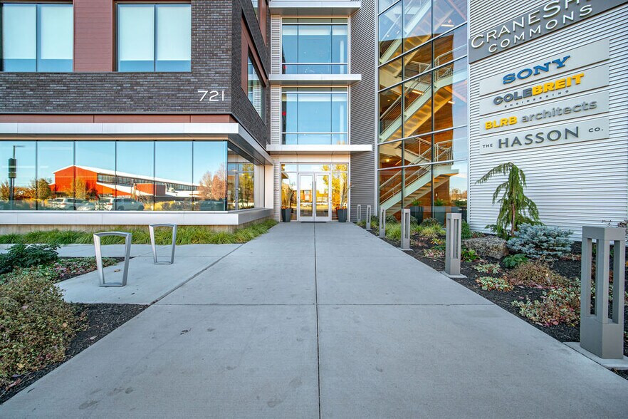 More Photos Of 721 SW Industrial Way, Bend Office For Lease