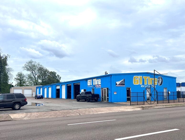Primary Photo Of 3704 Lamar Ave, Memphis Auto Repair For Sale