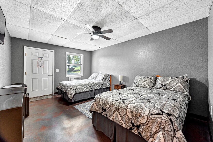 More Photos Of 11792 Highway 187, Eureka Springs Trailer Camper Park For Sale