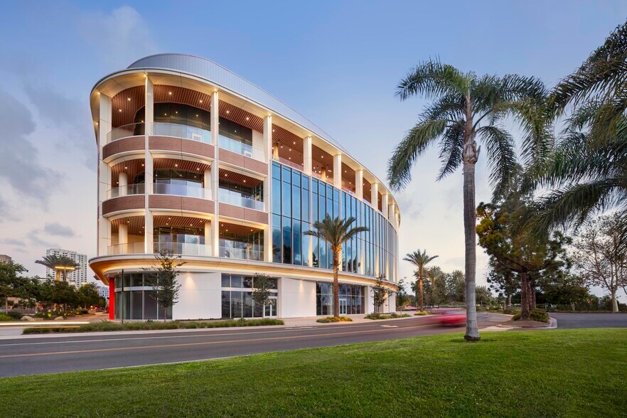 More Photos Of 975 Waterfront Pl, San Diego Office For Lease