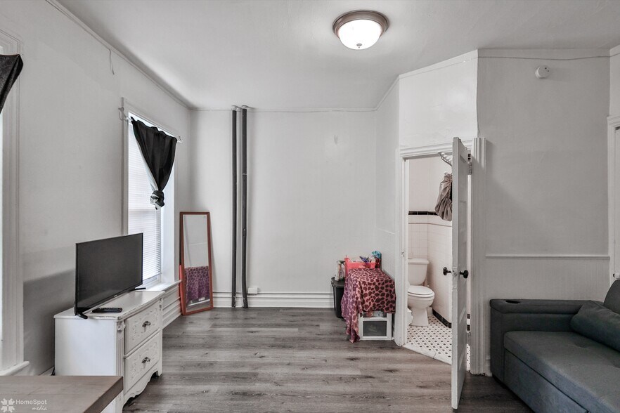 More Photos Of 440 N 9th St, Allentown Apartments For Sale