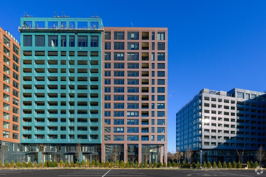 More Photos Of 3030 S Potomac Ave, Arlington Multifamily For Sale