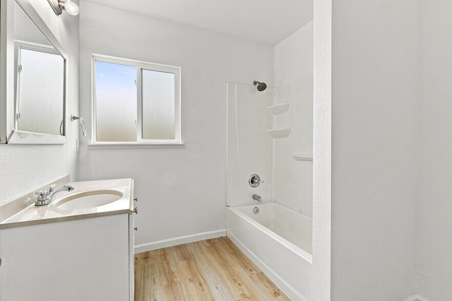 More Photos Of 235 12th St, Vallejo Apartments For Sale