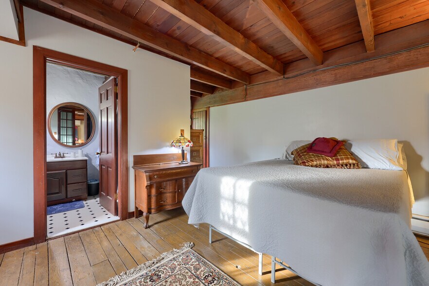 More Photos Of 9043 Mountain Rd, Alburtis Office Residential For Sale