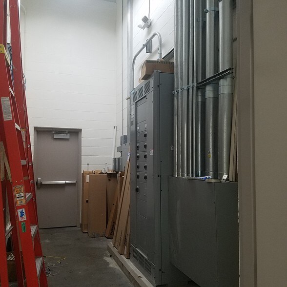 More Photos Of 1 Precision Way, Jamestown Distribution For Sale