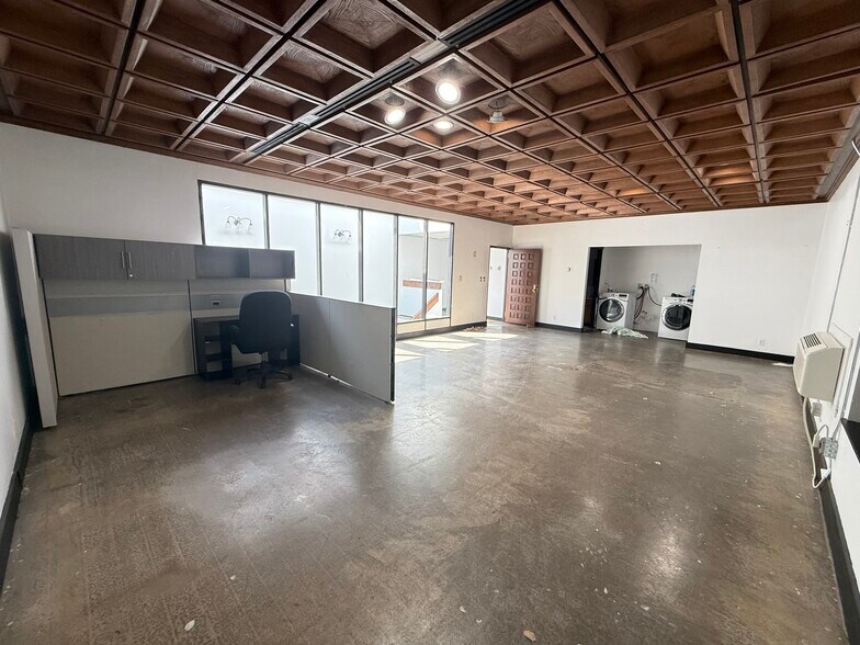 More Photos Of 2814 Syene Rd, Madison Light Distribution For Lease