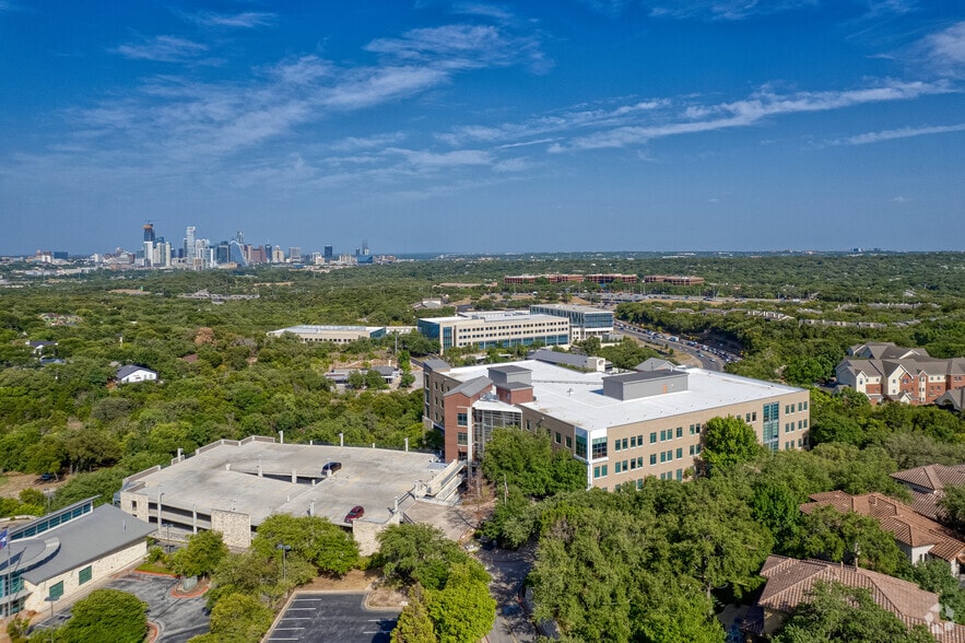 More Photos Of 2705 Bee Caves Rd, Austin Office For Lease