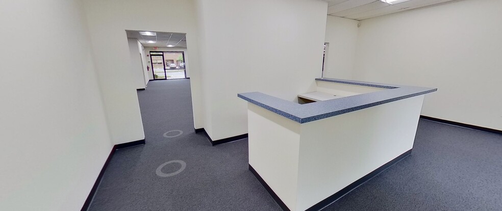 Primary Photo Of 910 Cromwell Park Dr, Glen Burnie Unknown For Lease