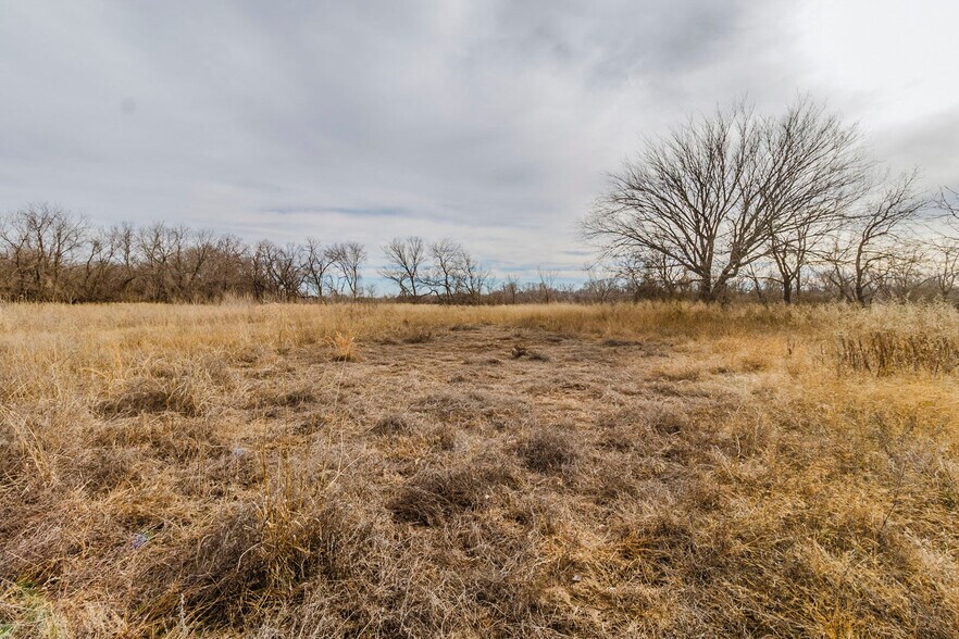 More Photos Of 79+/- Acres on 272nd Rd. Rd @ 41st Rd, Arkansas City Land For Sale