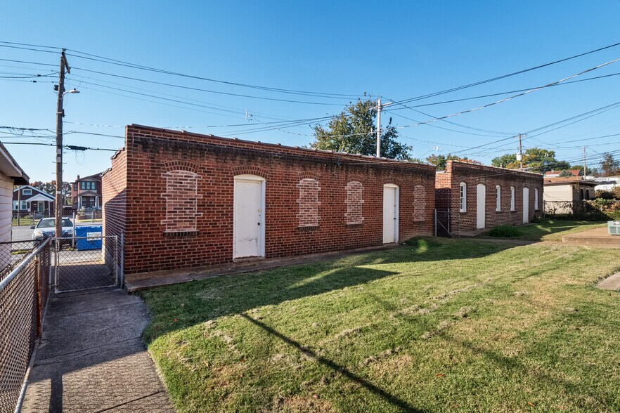 More Photos Of 4950 Winona Ave, Saint Louis Apartments For Sale