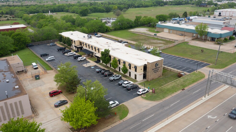 More Photos Of 7301 N Broadway Ext, Oklahoma City Office For Lease