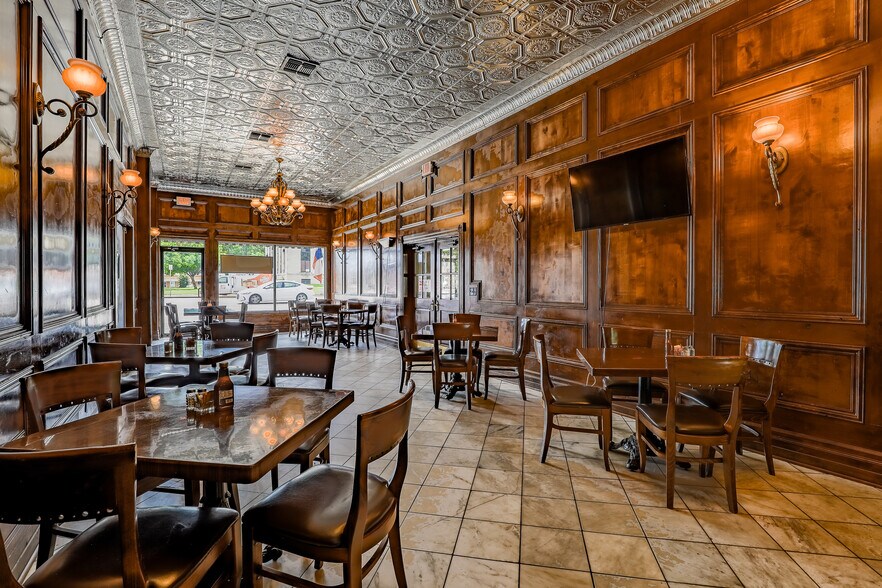 More Photos Of 119 N Main St, Jacksboro Hospitality For Sale