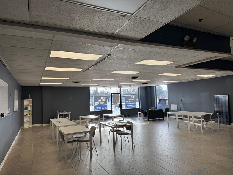 More Photos Of 31-35 Webster Square Rd, Berlin Freestanding For Lease