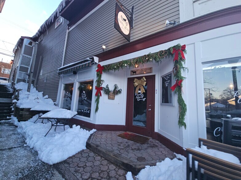 More Photos Of 46 Main St, Warwick Office Residential For Sale