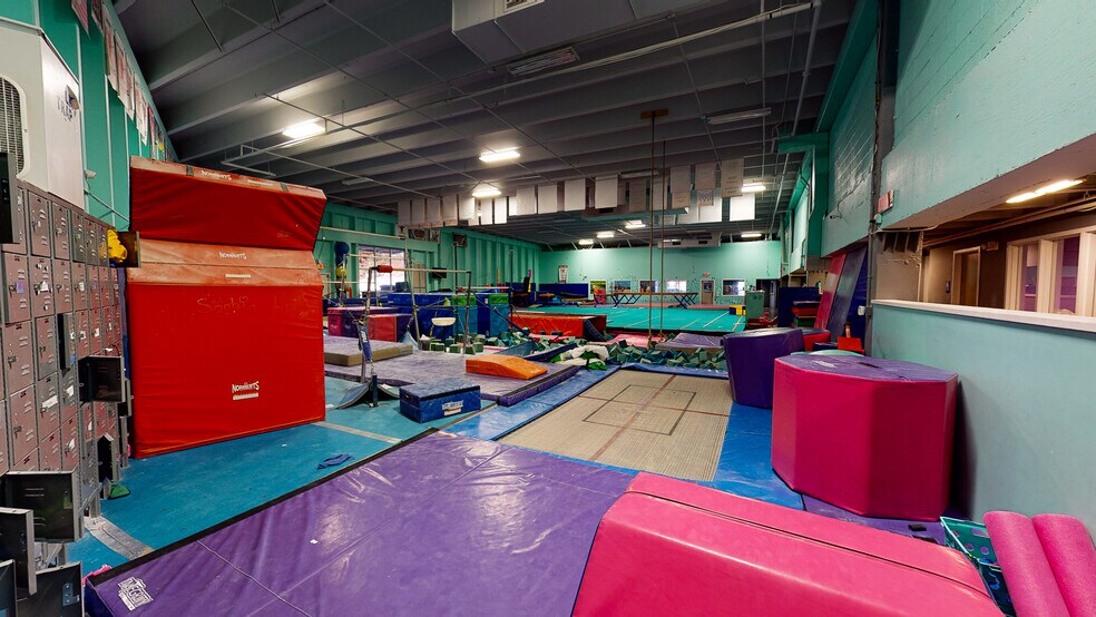 More Photos Of 7373 W 107th St, Overland Park Office For Lease