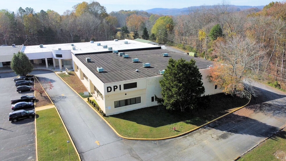 More Photos Of 1059 E Tri County Blvd, Oliver Springs Office Residential For Sale