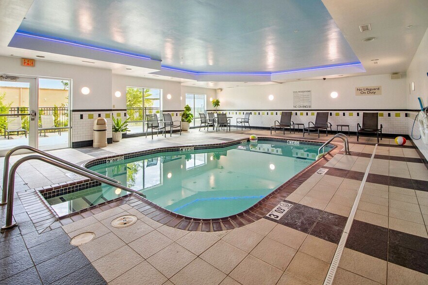 More Photos Of 2107 SE Washington Blvd, Bartlesville Hotel For Sale