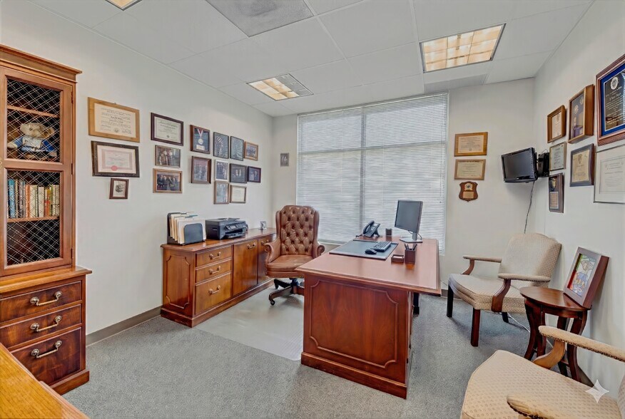 More Photos Of 2001 Central Park Ave, Yonkers Office For Sale