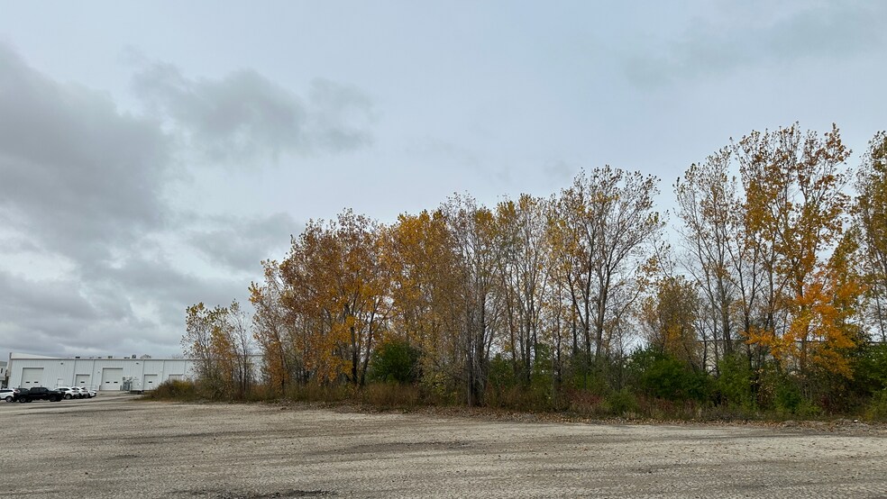 More Photos Of N936 Quality Dr, Greenville Distribution For Lease