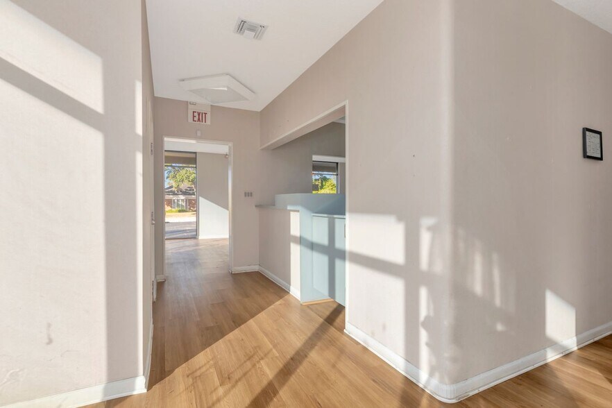 More Photos Of 1201 S Myrtle Ave, Clearwater Medical For Sale