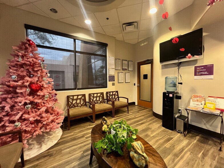 More Photos Of 9179 W Thunderbird Rd, Peoria Medical For Sale