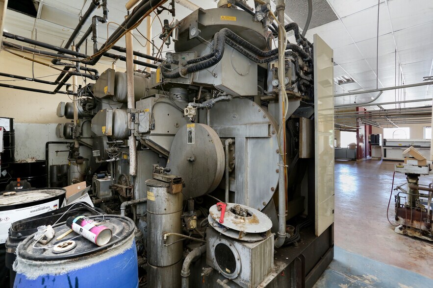 More Photos Of 9262 Culebra Rd, San Antonio Storefront Retail Office For Sale