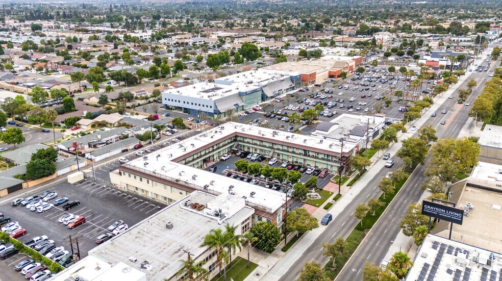 More Photos Of 1913 E 17th St, Santa Ana Office For Sale