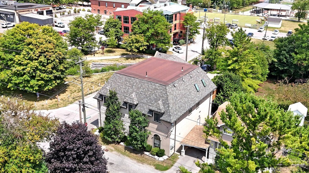 More Photos Of 42 Somerville St, Whitchurch-Stouffville Specialty For Sale