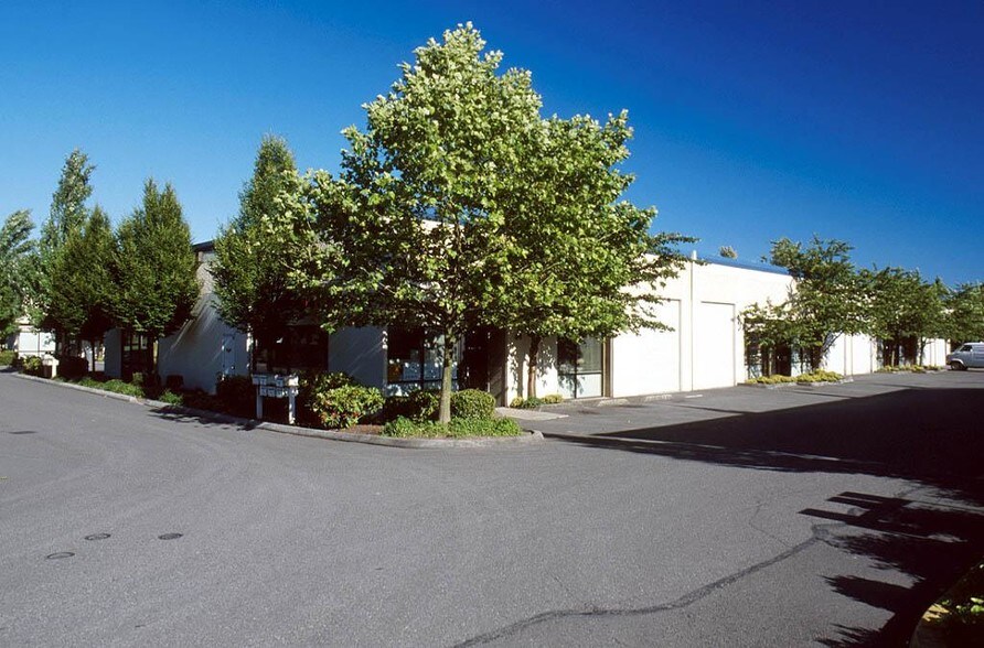More Photos Of 17725 NE 65th St, Redmond Manufacturing For Lease