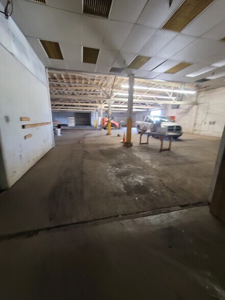 More Photos Of 200 Lameuse St, Biloxi Warehouse For Lease