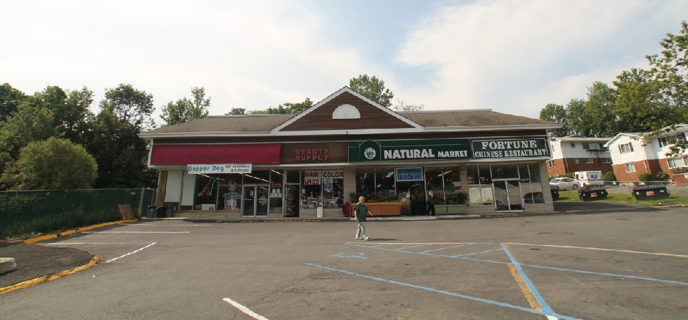 Primary Photo Of 37 Route 59 Hwy, Nyack Unknown For Lease