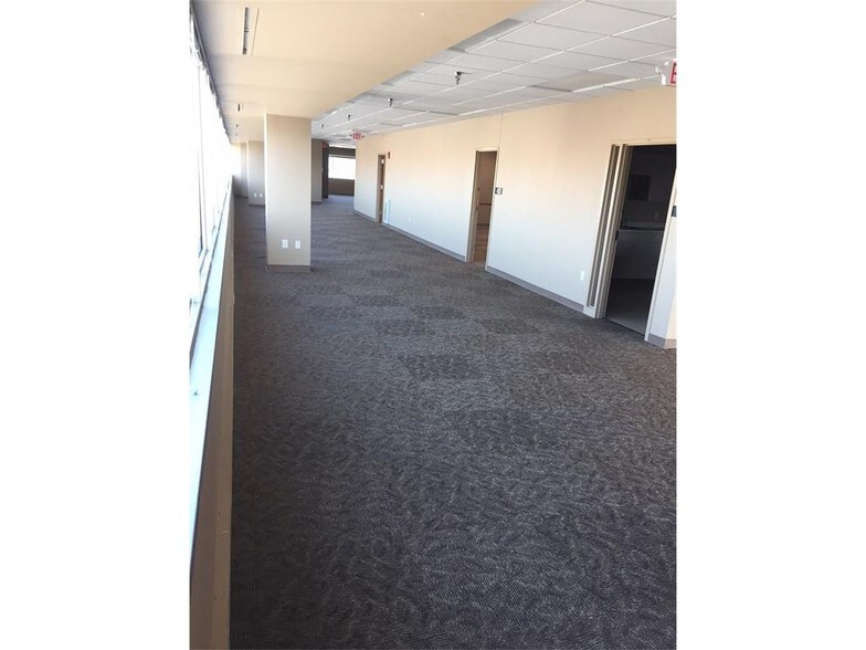 More Photos Of 425 2nd St SE, Cedar Rapids Office For Sale