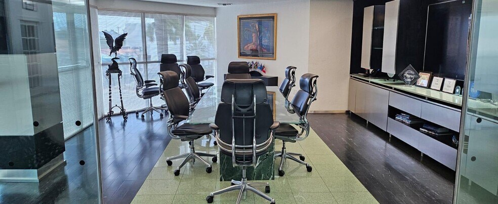 More Photos Of 770 Ponce de Leon Blvd, Coral Gables Office For Lease