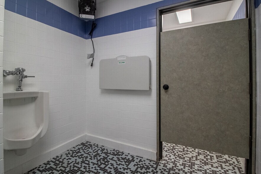 More Photos Of 127 S Main St, Ellenville Fast Food For Sale