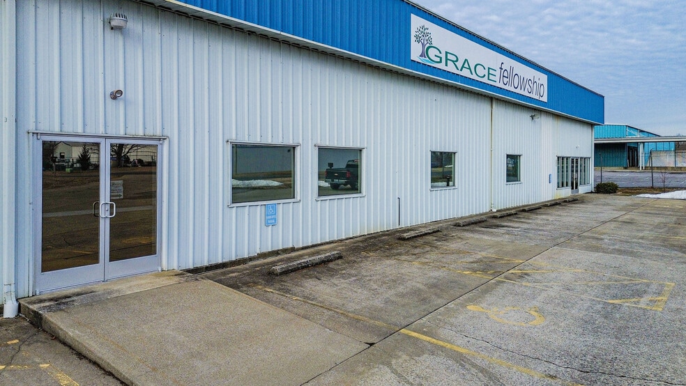More Photos Of 3530 Park Plaza Rd, Paducah Flex For Lease