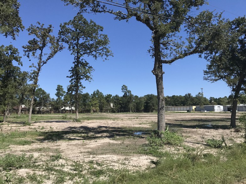 More Photos Of 0 Lakeville Dr, Kingwood Land For Sale