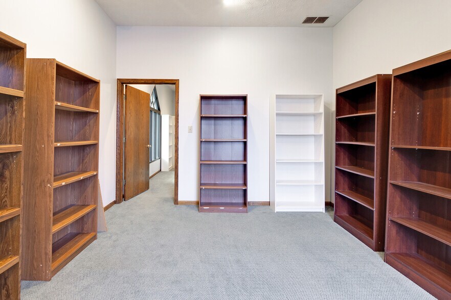 More Photos Of 3120 Collins Ferry Rd, Morgantown Medical For Sale