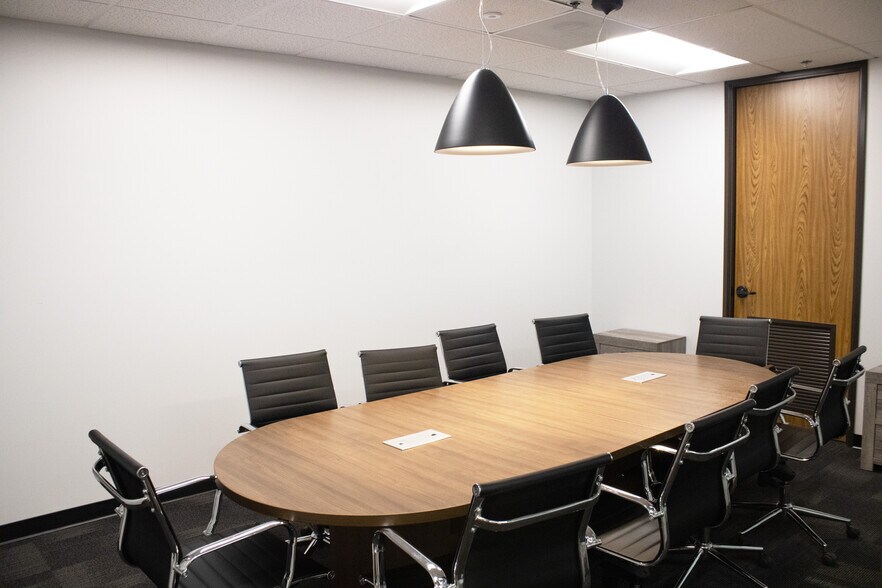 More Photos Of 2100 & 2150 Lakeside Blvd, Richardson Unknown For Lease