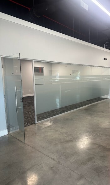 More Photos Of 161 Commerce Rd, Boynton Beach Warehouse For Sale